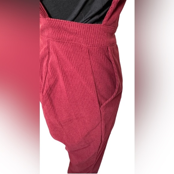 NEW HURLEY Juniors Ronnie Corduroy Flare Jumpsuit Red extra small NWT - Picture 4 of 4